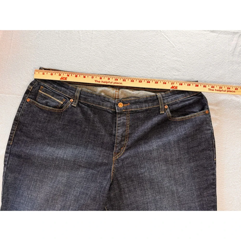 Levis Women 22 M Bootcut 580 Jeans Dark Wash Embellished Pocket detail 30 Inseam - Picture 6 of 12